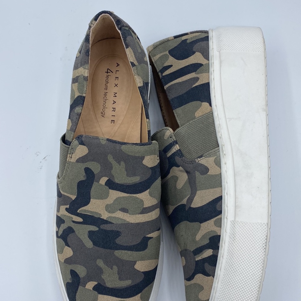 Alex Marie Wanda Camouflage Platform Slip on‎ Sneakers  Size 7 NWT